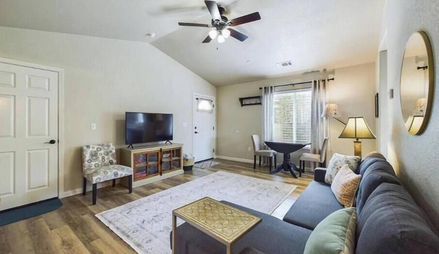 Sagewood Retreat-Centrally Located