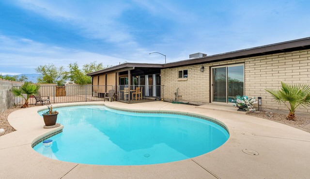 Saguaro Retreat! Extended Stay in Tucson