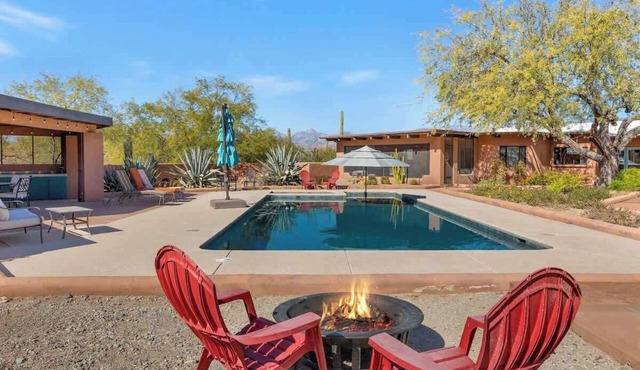 Saguaro Retreat-Salt Pool, Spa, Mountain Views