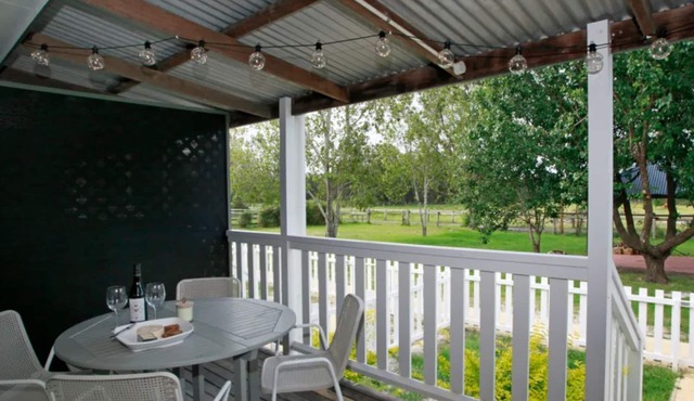 Sahara Trails 'Cabin 1' - WiFi, Air Conditioning, Horse Riding and much more !