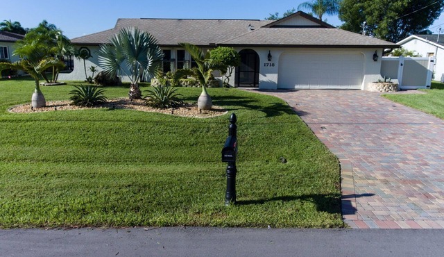 Sailboat Gulf Access Heated Pool Home with 3 bedrooms and 2 baths