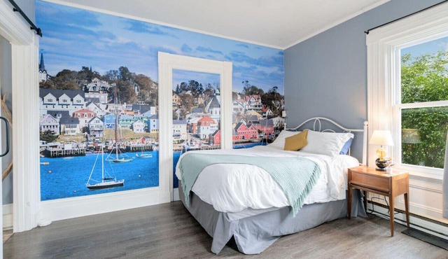 Sailboat Suite - Heart of Lunenburg