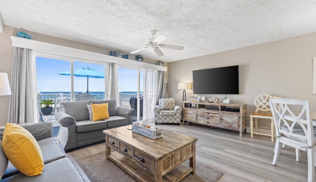 Sailfish 7 - Direct Beachfront! Pet Friendly! Beautiful Gulf Views - Free Golf