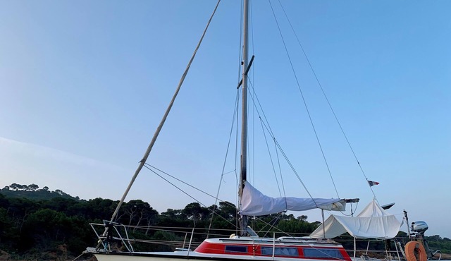 Sailing in Porquerolles