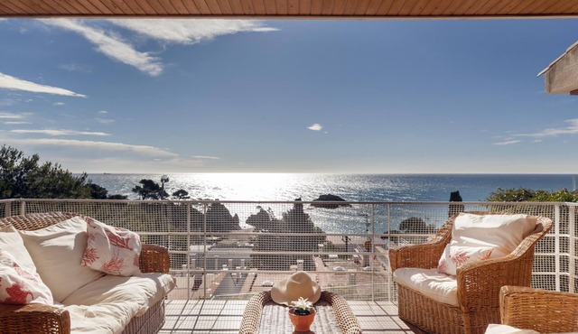 SAILOR HOUSE with SEA VIEWS