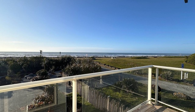 Sailor's Catch - Luxe Beachfront Baths & FirePit