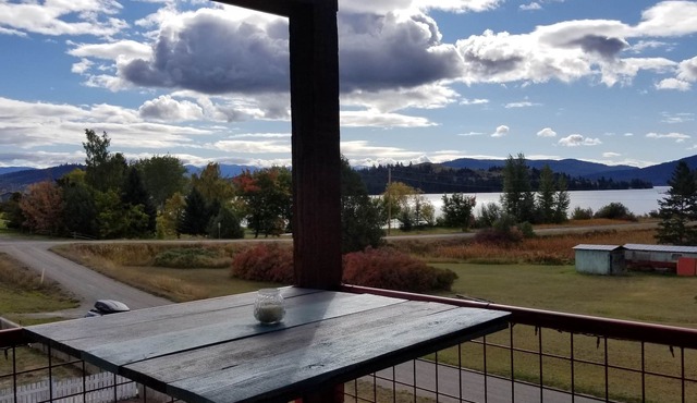 Sailor's Nest at Flathead Lake