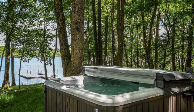 Sailor's Point | Pet Friendly, Lakefront, Community Pool!