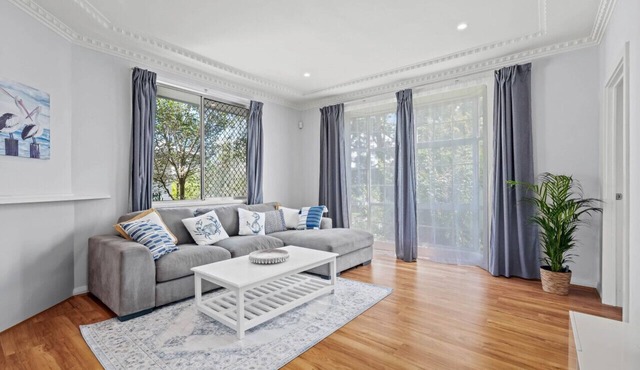 Sailors Cove | Pet Friendly