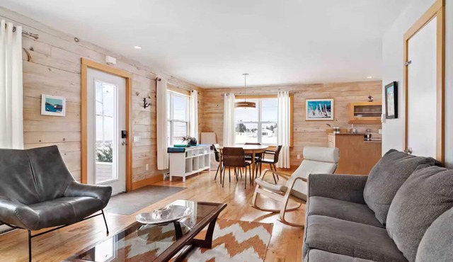 Sailors Landing and Guest Cottage Entire cottage in Bouctouche, Canada