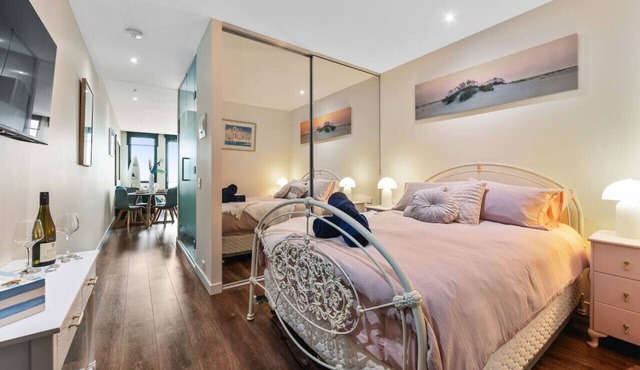 Sails by the Bay - Ocean Views - Wi-Fi - Netflix