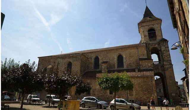 SAINT CERE: LARGE T3 IDEALLY LOCATED