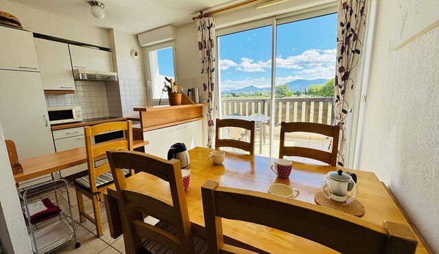 Saint Cyprien - 2-Bedroom Apartment for 6 - Shared Pool, Terrace, Parking