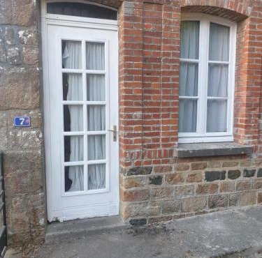 Saint Cyr du Bailleul - Maison