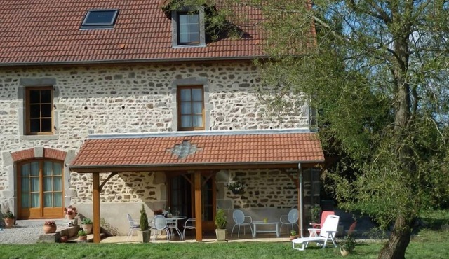 Saint Emiland: Charmente Maison In a very calm place