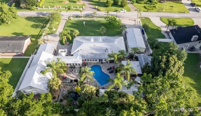 Saint Johns Oasis - Pool, Hot Tub, Grill