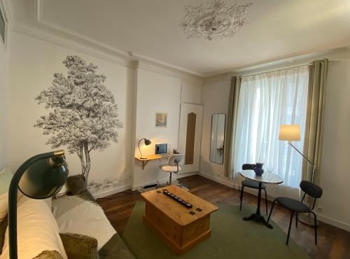 Saint-Mandé studio, proche metro Ligne 1 & Paris Centre, Wifi rapide, Ideal couple, télétravail