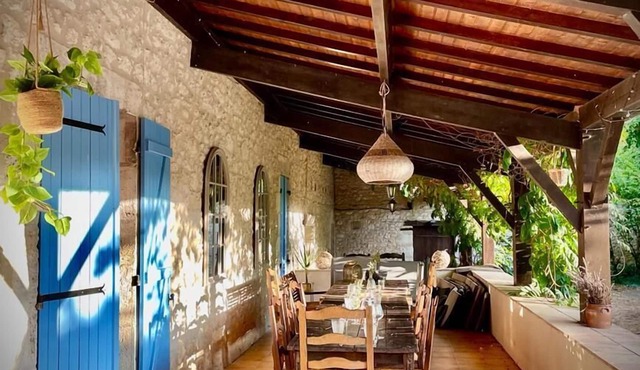 Saint-Marthe Sleeps 20 with Pool