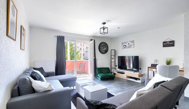 Saint Maurice Design Home