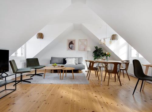 Saint - Nice 1-Bdr Apt by the Canals