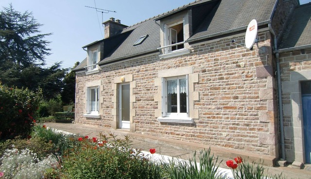 Saint-Paul house with beautiful land near quiet beaches