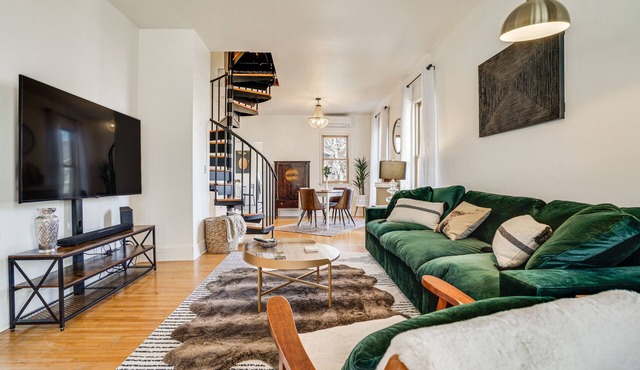 Saint Paul Vacation Rental Near Shopping & Dining!