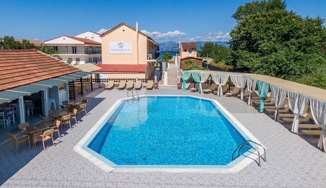 Saint Peter Bay - Ground Floor Country House with Shared Terrace, Wi-Fi & Air Conditioning