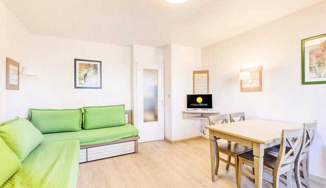 Saint-Raphaël Valescure Residence - maeva Home - Comfort Studio (4 People) in Saint-Raphaël