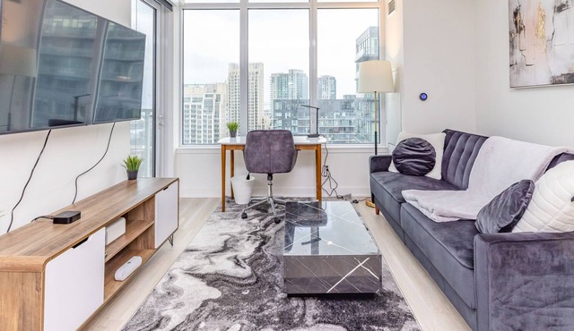 Saint Suites - Luxury High Rise Lake View/Gym/Wifi