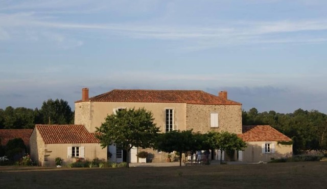 Saint Vincent Sur Graon: House of character, Countryside and Sea.