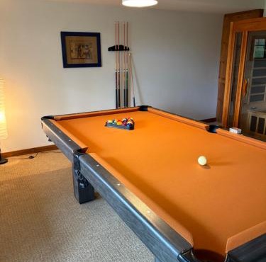 Saïra St-Donat Chalet with Billiard, SPA, Sauna