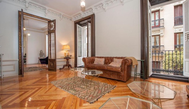 SALAMANCA VI - MAJESTIC HOME - Eleven host Company