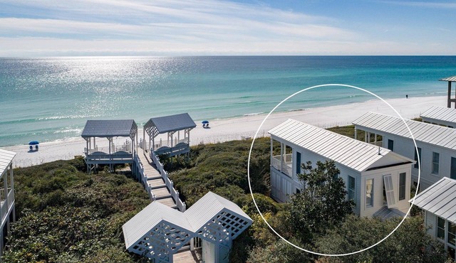 SALE~"Magnolia Honeymoon Cottage"~Seaside Beachfront~Chairs/Umbrella~Bikes~2