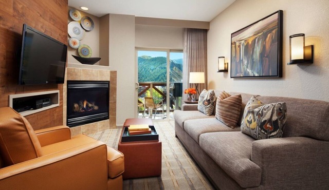 SALE! Thanksgiving in Sheraton Mountain Vista - 1 BR with kitchenet.