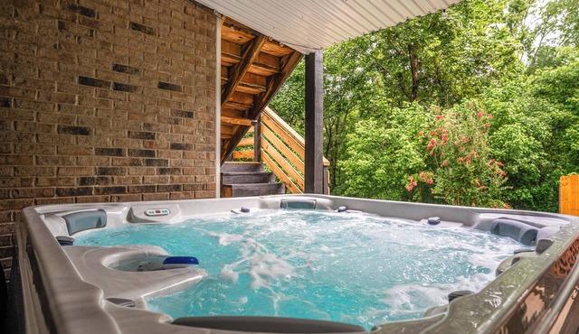 SALE! Winter Retreat: Hot Tub, Bourbon, & Pets