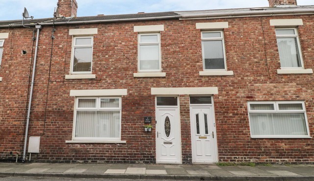 SALEE COTTAGE, country holiday cottage in Newbiggin-By-The-Sea