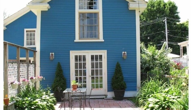 Salem/Beverly Barn by the Harbor, perfect summer spot! August and Sept openings!