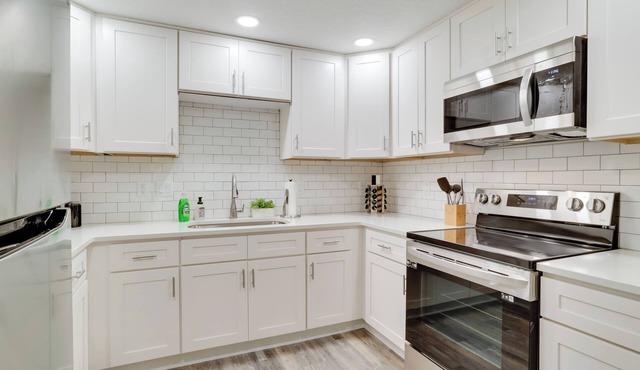 Salem Vacation Rental Near Parks & Vineyards