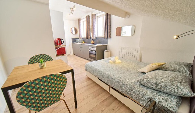 Salengro, Cosy Studio - Gauche