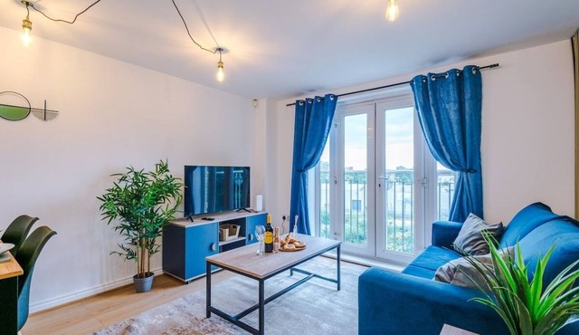 Salford Luxe | Modern 2 Bed with City Views