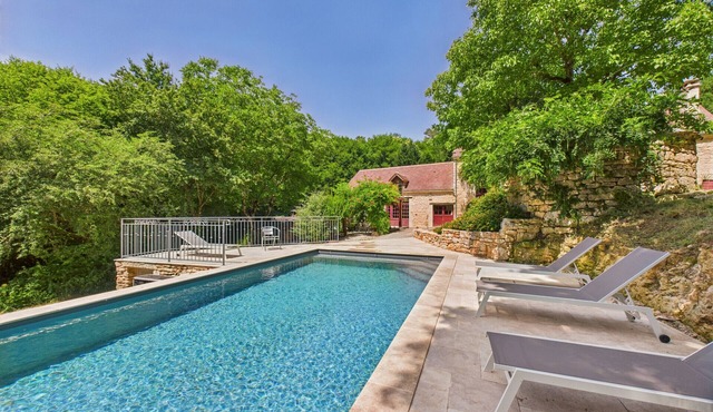 Salignac-Eyvigues, house for 7 with pool