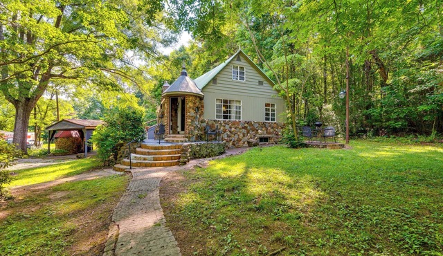 Salisbury Cottage ~ 7 Mi to High Rock Lake!