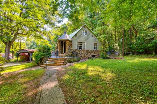 Salisbury Cottage ~ 7 Mi to High Rock Lake!