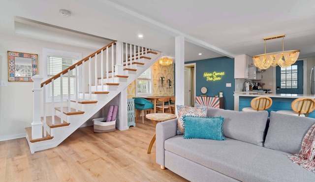 Salisbury Sol | Pet Friendly | Private Balconies