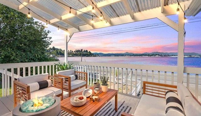 Salish Sea Cottage-2 BR Waterfront in Port Orchard