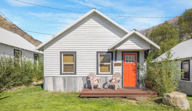 Salmon River Cabin #202