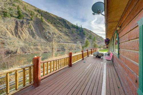 Salmon Vacation Rental with On-Site River Access!