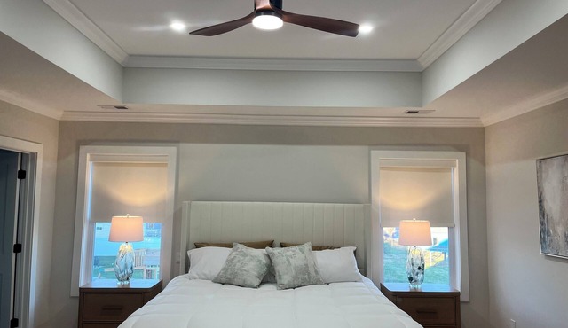 Salt Air Escape Beautiful 4-bedroom house in charming Long Branch