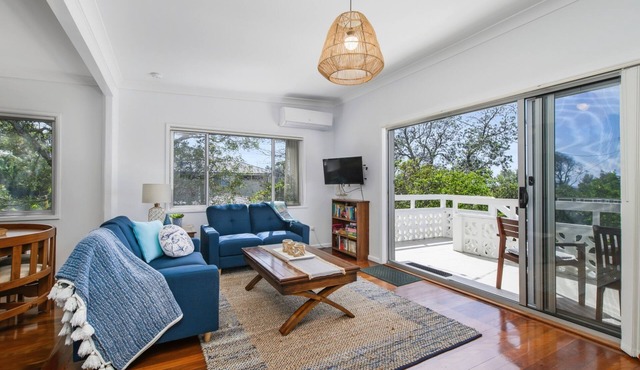 Salt Breeze - upstairs only