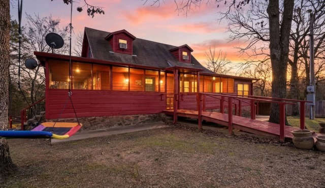 Salt Creek Cabin at Lake Tenkiller